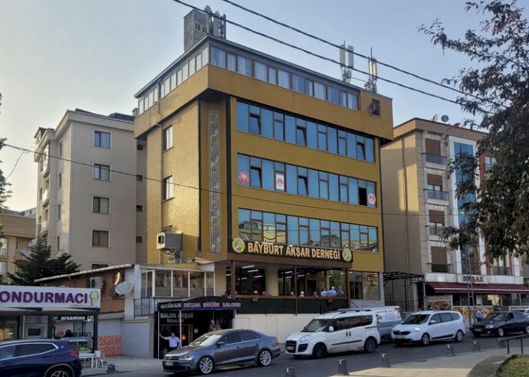 Bayburt'un Akşar köy derneğine silahlı saldırı